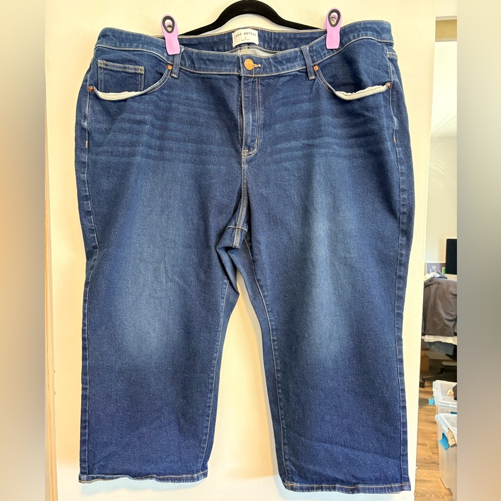 Lane Bryant Flex Magic Waistband Signature Fit Mid-Rise Straight Crop - size 28